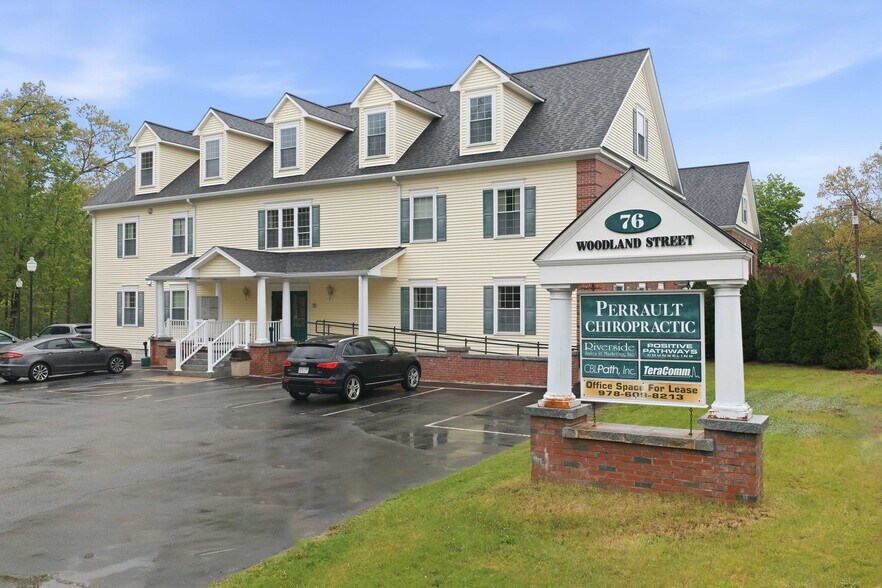 76 Woodland St, Methuen, MA à vendre - Photo de l’immeuble – Image 2 sur 10