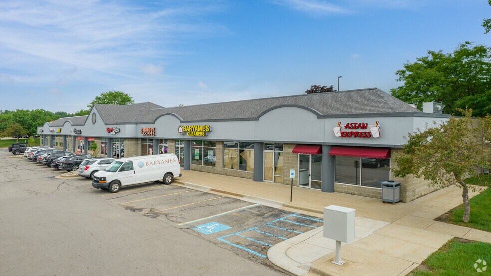 3520 Okemos Rd, Okemos, MI à vendre - Photo principale – Image 1 sur 3