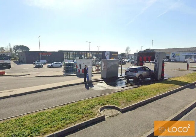 Plus de détails pour 2 Rue De La Gravette, Gratentour - Local commercial à louer