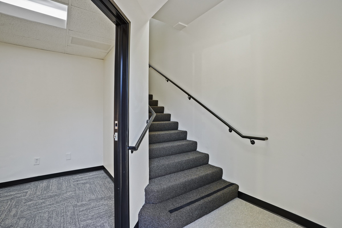 2530 E Corporate Pl, Monterey Park, CA à louer Photo intérieure– Image 1 sur 24