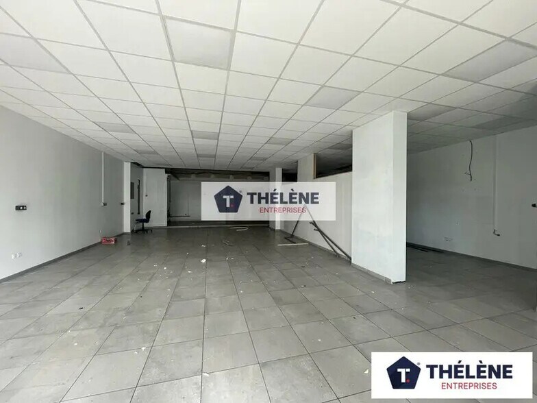 Local commercial dans Le Crès à vendre - Photo intérieure – Image 1 sur 7