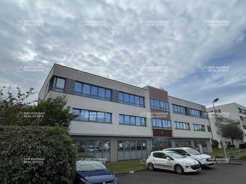 Bureau dans Saint-Grégoire à louer - Photo de l’immeuble – Image 1 sur 7