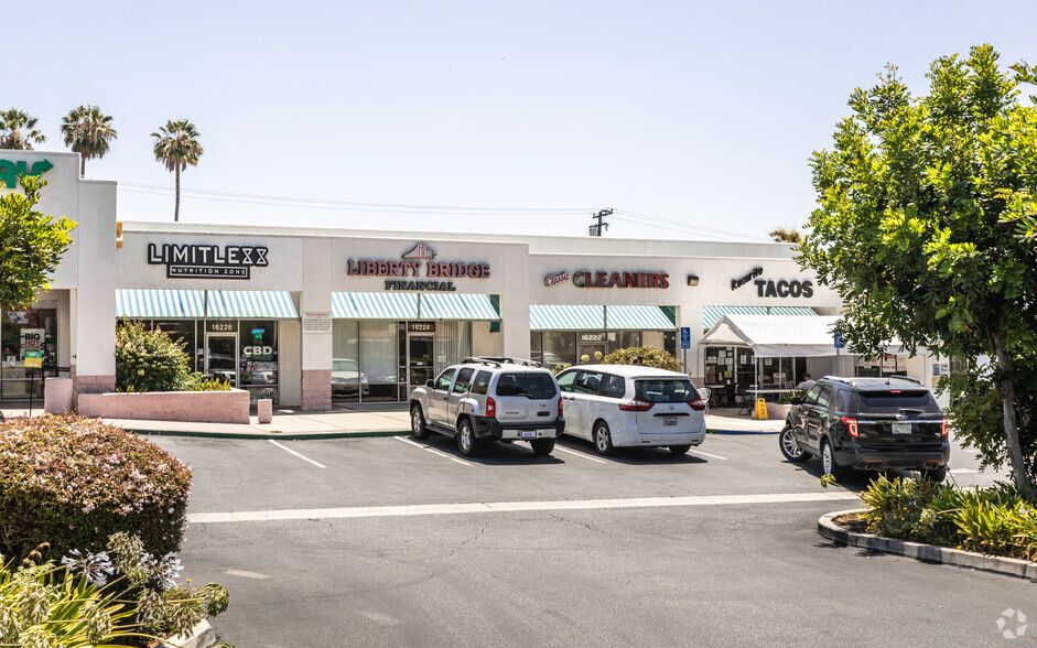 16214-16248 E Whittier Blvd, Whittier, CA à louer - Photo de l’immeuble – Image 2 sur 7