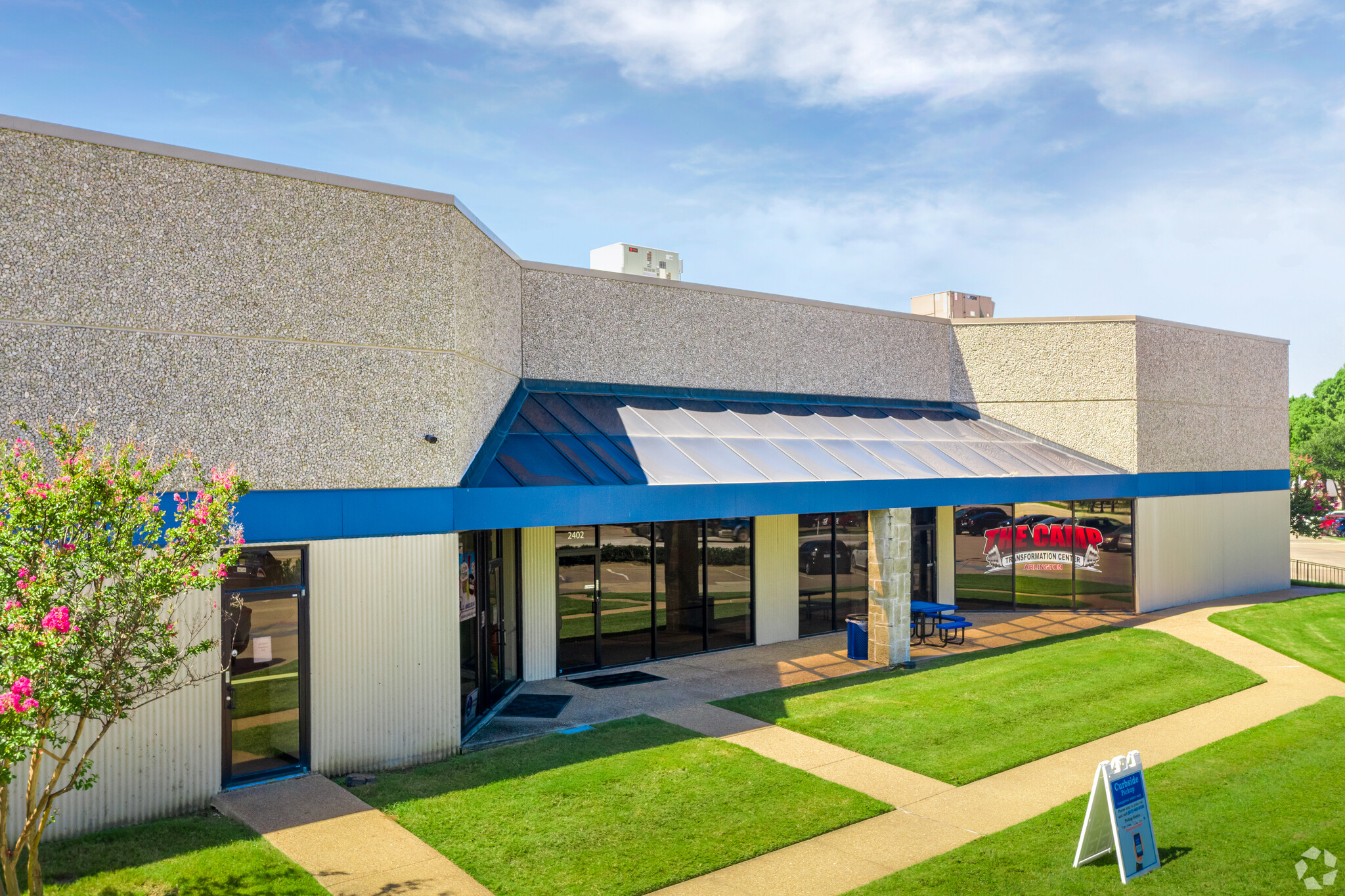 2400-2440 E Randol Mill Rd, Arlington, TX à louer Photo de l’immeuble– Image 1 sur 3
