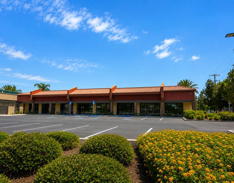 17350-17380 Norwalk Blvd, Cerritos, CA à louer - Photo de l’immeuble – Image 3 sur 5