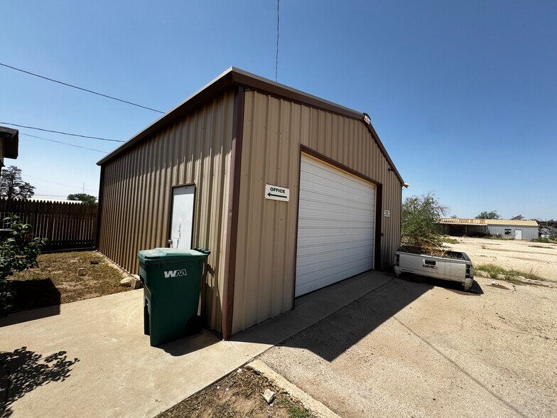 911 S Grimes St, Hobbs, NM à louer - Photo de l’immeuble – Image 3 sur 5