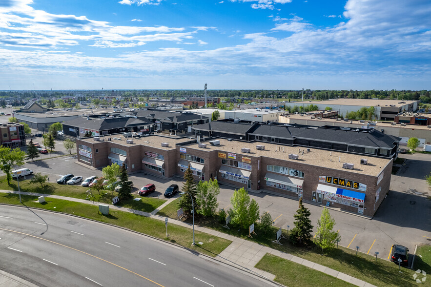 4809 Westwinds Dr NE, Calgary, AB à vendre - Aérien – Image 2 sur 5