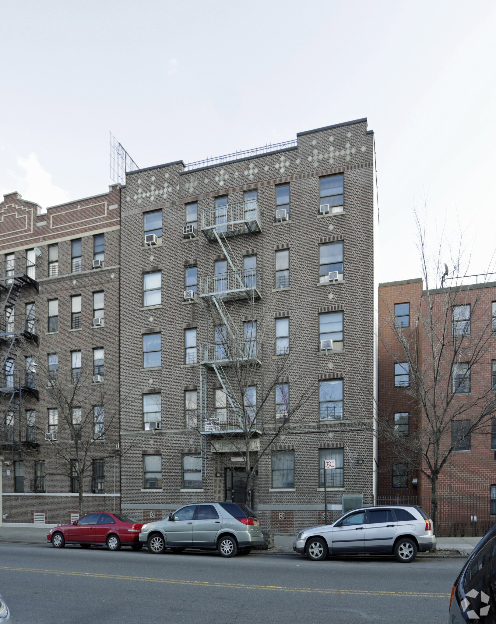 100 Unit Multifamily Portfolio portefeuille de 3 biens à vendre sur LoopNet.fr Photo principale– Image 1 sur 3