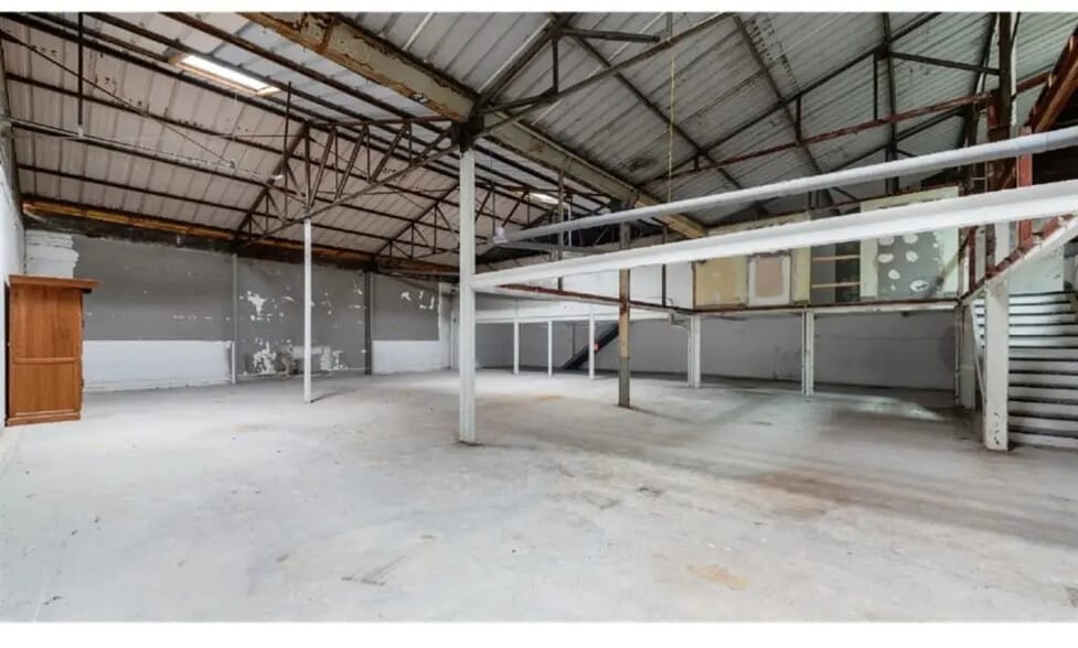 Local commercial dans Courbevoie à vendre - Photo de l’immeuble – Image 2 sur 6