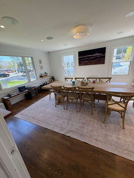 88 W Montauk Hwy, Hampton Bays, NY à louer - Photo de l’immeuble – Image 2 sur 5