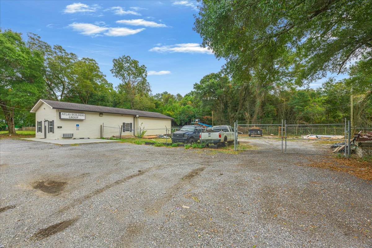7513 Highway 90, Milton, FL à vendre Photo de l’immeuble– Image 1 sur 22
