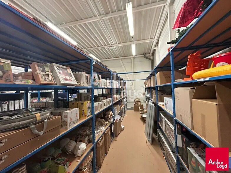 Local commercial dans Villebarou à louer - Photo intérieure – Image 3 sur 3