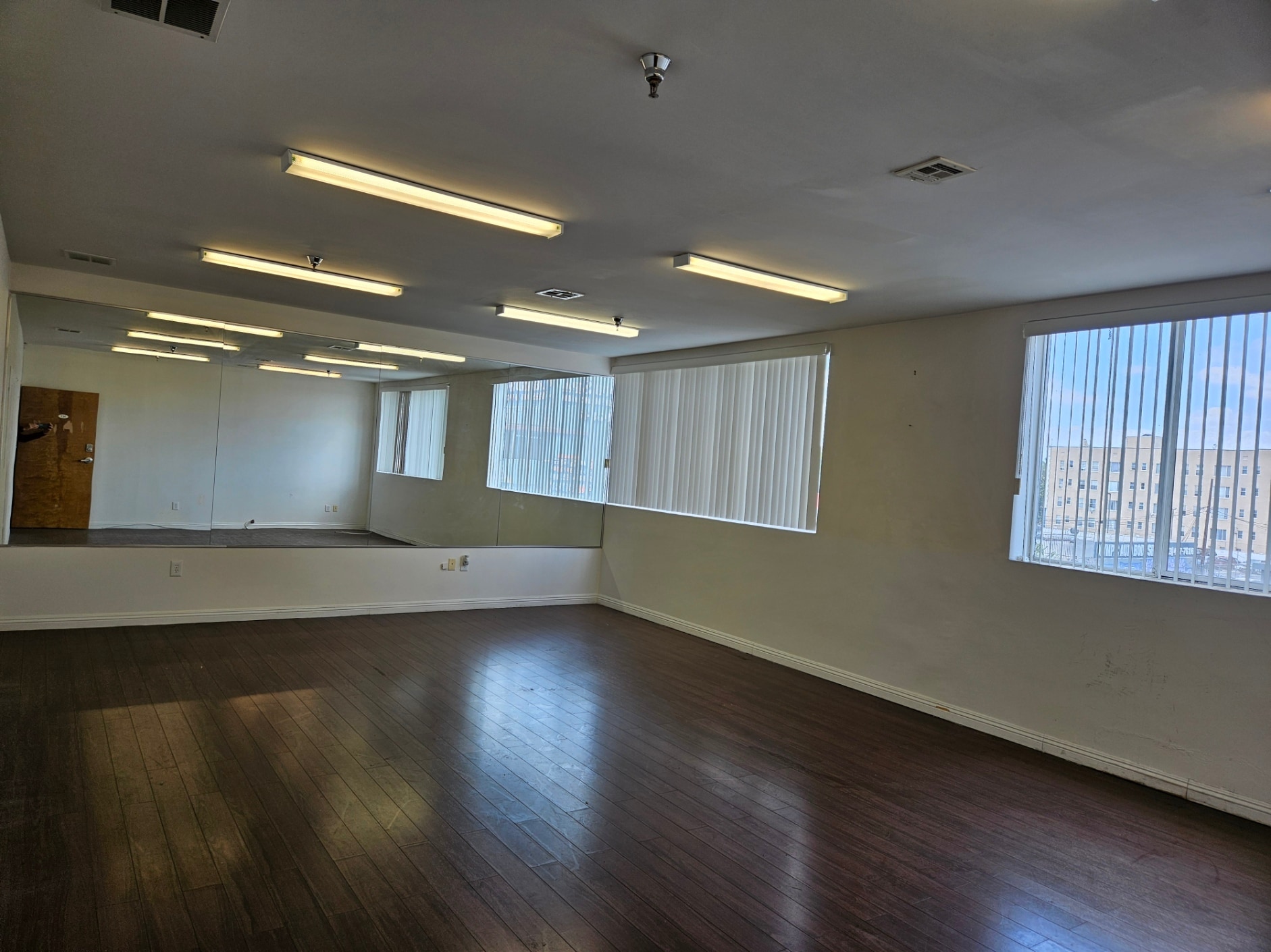 3000 W 6th St, Los Angeles, CA à louer Photo intérieure– Image 1 sur 2