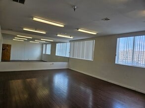 3000 W 6th St, Los Angeles, CA à louer Photo intérieure– Image 1 sur 2