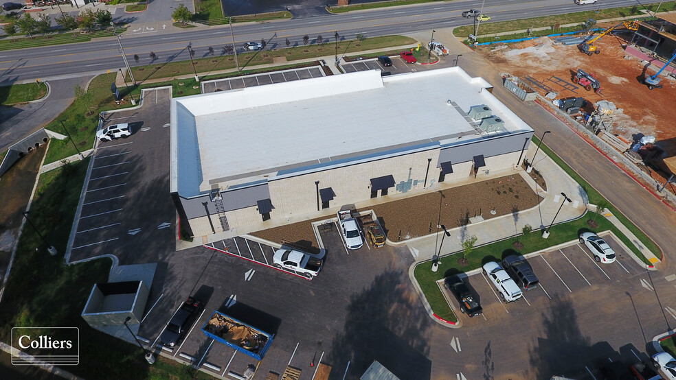 1101 S Walton Blvd, Bentonville, AR à louer - Photo de l’immeuble – Image 3 sur 7
