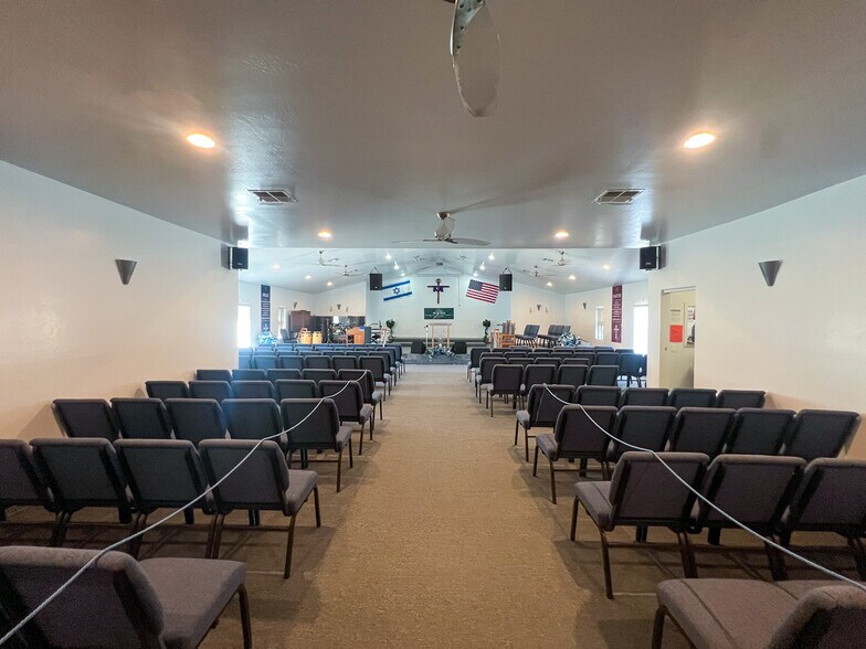 614 E 3rd St, Bakersfield, CA à vendre - Photo de l’immeuble – Image 3 sur 9