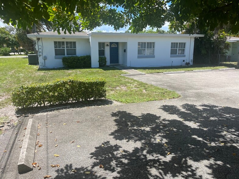 1216 SE 1st Ave, Fort Lauderdale, FL à louer - Photo de l’immeuble – Image 2 sur 18