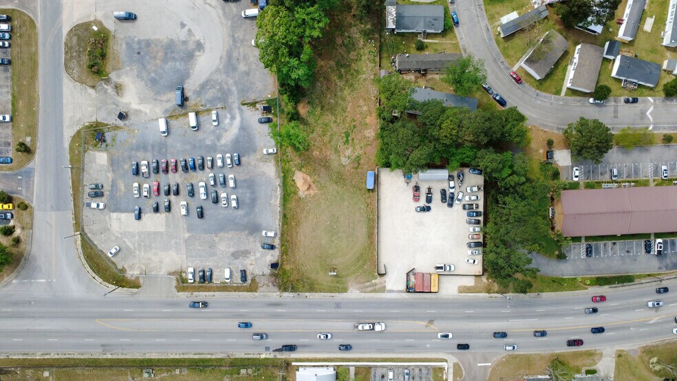 5865 N Rhett Ave, Hanahan, SC à louer - Photo de l’immeuble – Image 3 sur 5