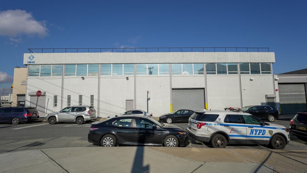 168-01 Rockaway Blvd, Jamaica, NY à louer - Photo de l’immeuble – Image 2 sur 5