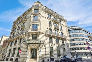 Plus de détails pour 40 Rue La Pérouse, Paris - Bureau à louer