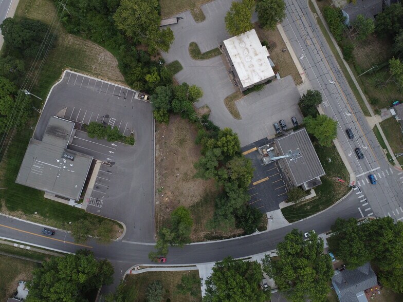 4716 W 60th St, Mission, KS à vendre - Photo de l’immeuble – Image 3 sur 12