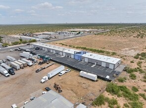 10893 Dyer St, El Paso, TX à louer Photo intérieure– Image 1 sur 16