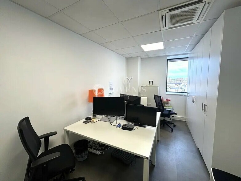 Bureau dans Vincennes à louer - Photo de l’immeuble – Image 3 sur 7