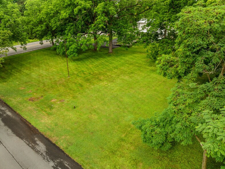 Lot 0 E Genesee St, Fayetteville, NY à vendre - Photo de l’immeuble – Image 2 sur 4