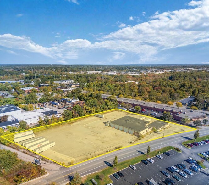 370 Wampanoag Trl, Riverside, RI à louer - Photo de l’immeuble – Image 3 sur 5