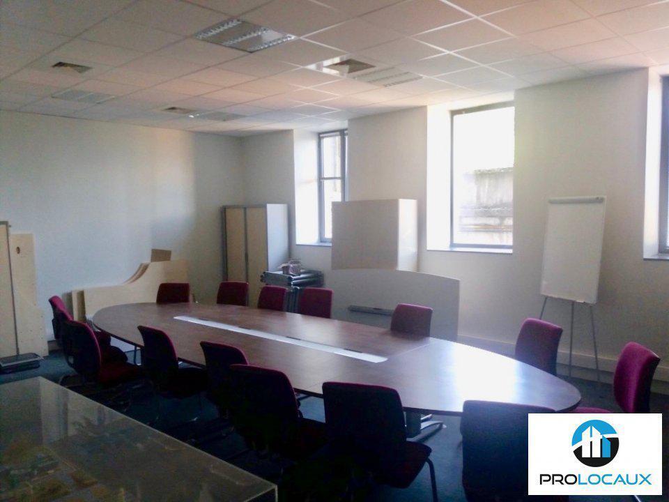 Bureau dans Tullins à louer Photo de l’immeuble– Image 1 sur 4