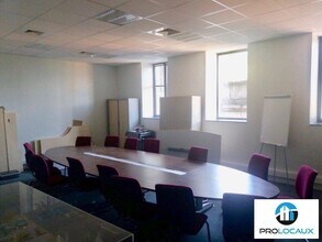 Bureau dans Tullins à louer Photo de l’immeuble– Image 1 sur 3