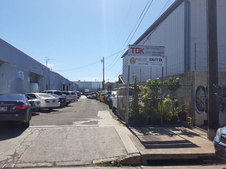 2847 Awaawaloa St, Honolulu, HI à louer - Photo de l’immeuble – Image 3 sur 9
