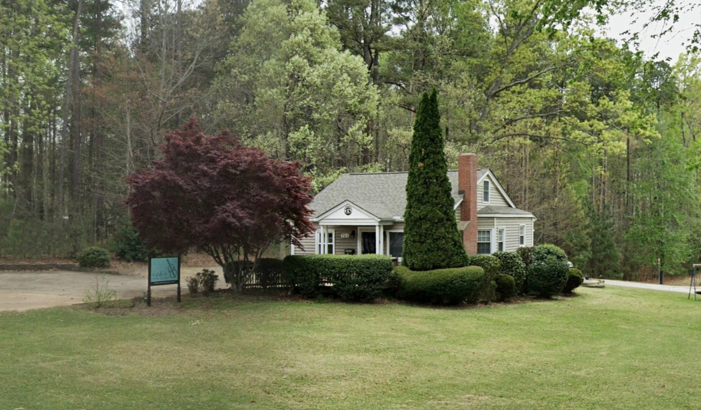 721 Holly Springs Rd, Holly Springs, NC à louer Photo de l’immeuble– Image 1 sur 6