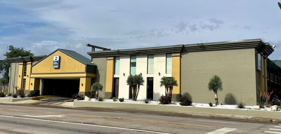 810 Veterans Blvd, Del Rio, TX à vendre - Photo principale – Image 1 sur 10