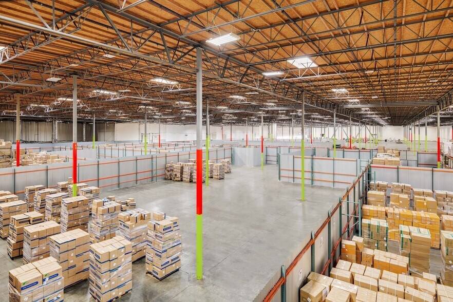 8119 Exchange Dr, Austin, TX à louer - Photo intérieure – Image 3 sur 4