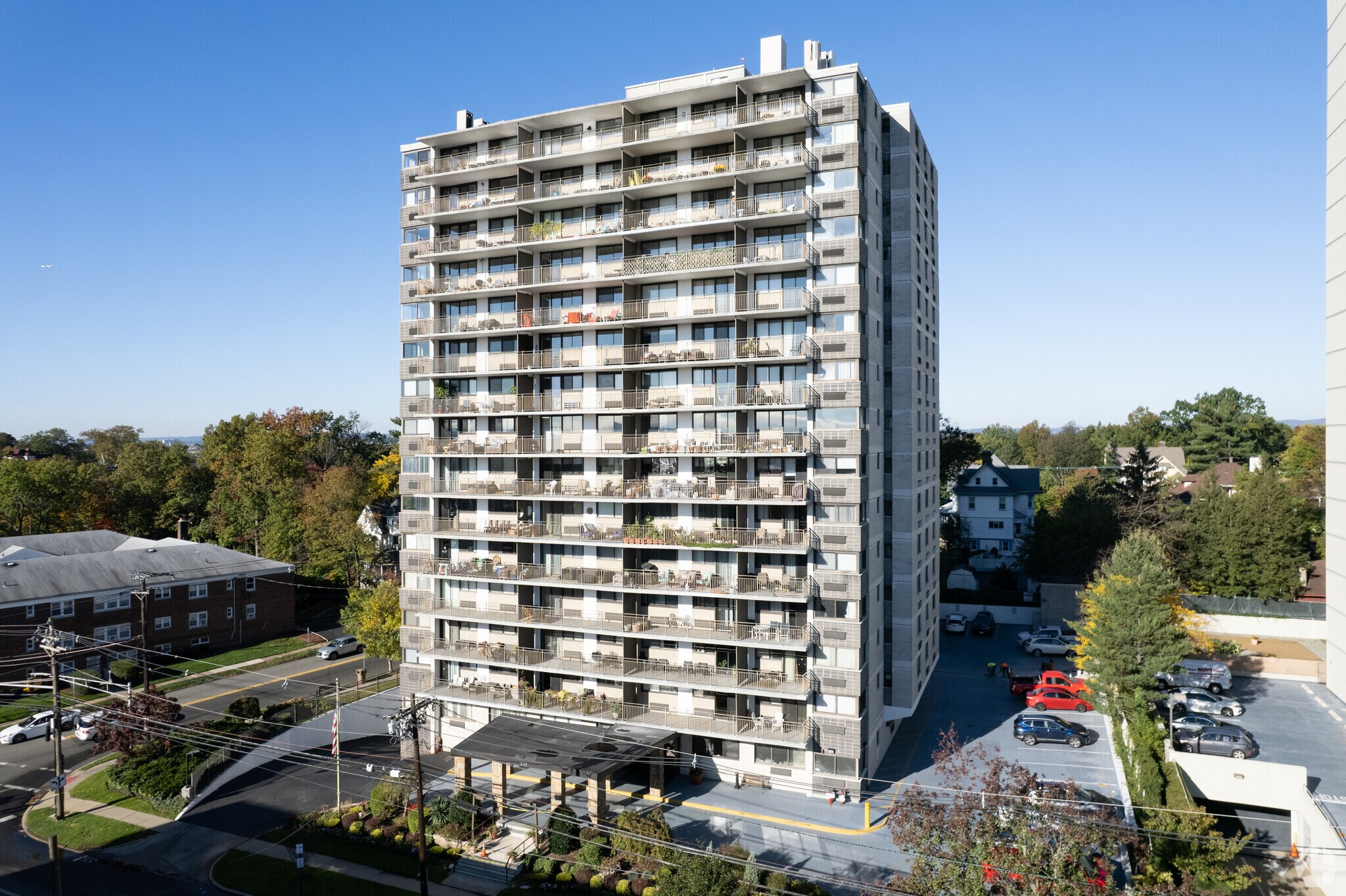 235 Prospect Ave, Hackensack, NJ à vendre Photo de l’immeuble– Image 1 sur 6