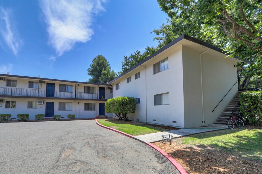 750 B St, Davis, CA à vendre - Photo de l’immeuble – Image 3 sur 10