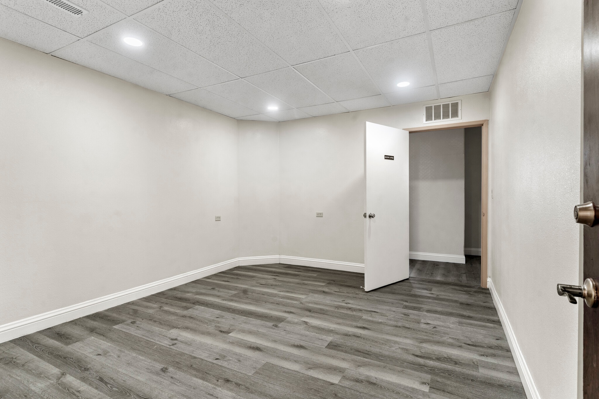 244 N Jackson Ave, San Jose, CA à louer Photo intérieure– Image 1 sur 10