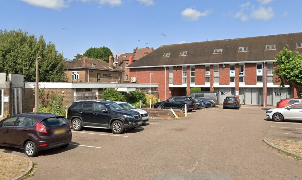 19-25 Salisbury Sq, Hatfield à louer - Photo de l’immeuble – Image 2 sur 6