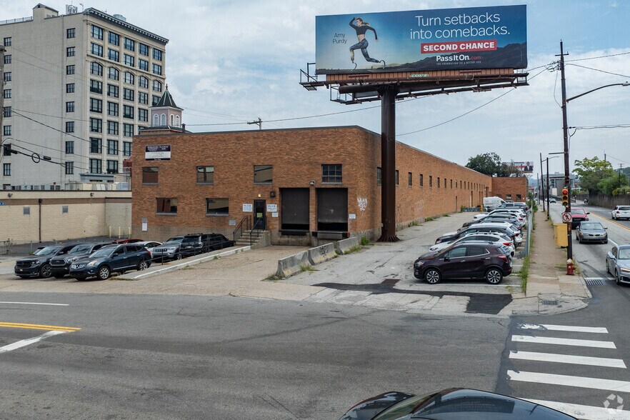 1601 Liberty Ave, Pittsburgh, PA à vendre - Photo principale – Image 1 sur 15