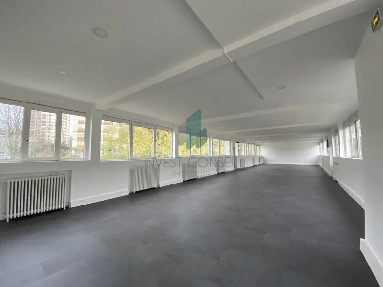 Bureau dans Nanterre à louer - Photo intérieure – Image 3 sur 6