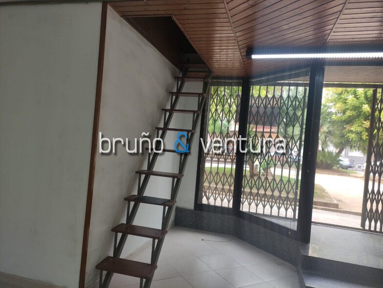 View Photo