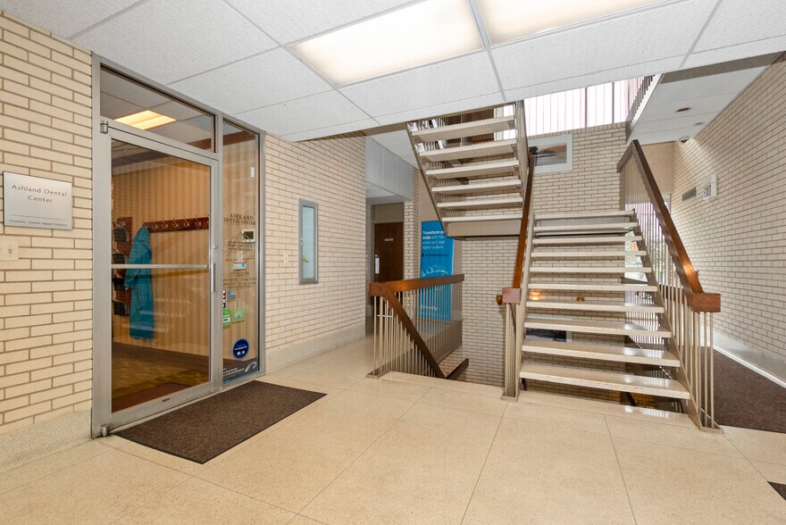 500 Ashland Ave, Chicago Heights, IL à vendre - Photo de l’immeuble – Image 2 sur 8