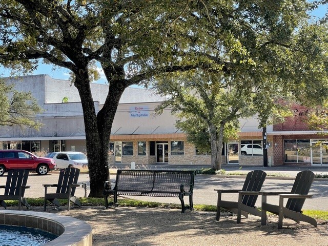 107 W Main St, Cameron, TX à vendre - Photo de l’immeuble – Image 3 sur 19