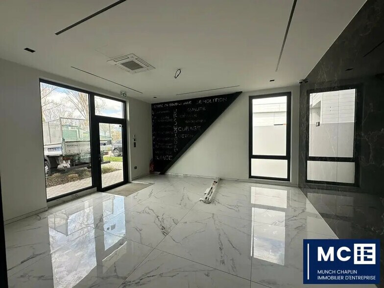 Local d'activités dans Ostwald à vendre - Photo de l’immeuble – Image 1 sur 5