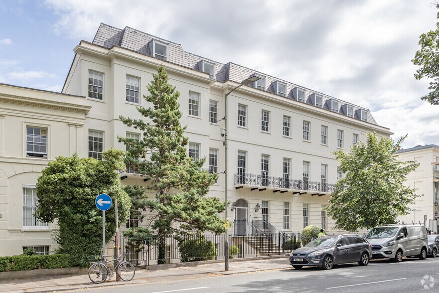 Wellington St, Cheltenham à louer - Photo de l’immeuble – Image 2 sur 4