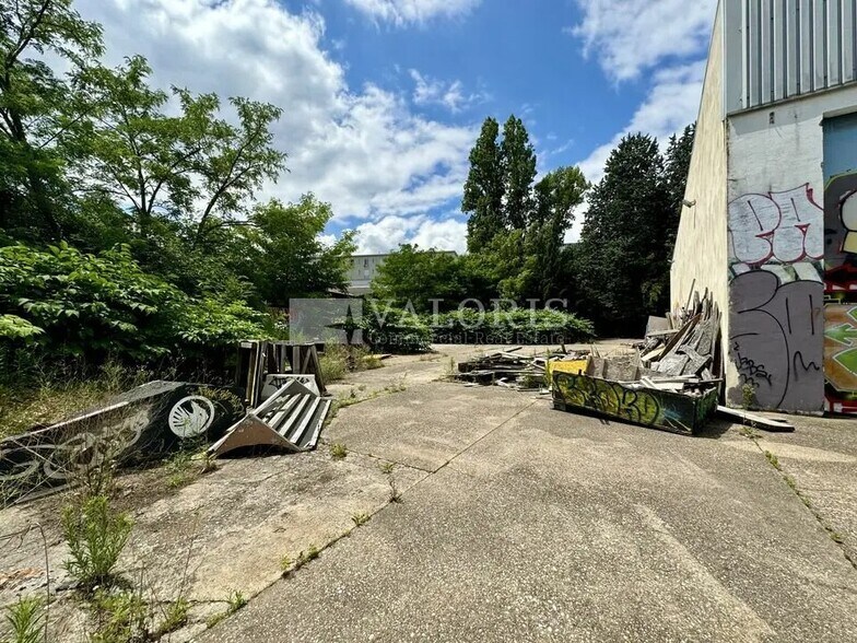 Local d’activités dans Lyon à louer - Photo de l’immeuble – Image 3 sur 13