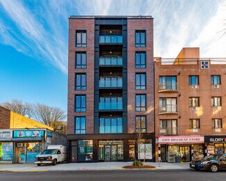 Plus de détails pour 4529 47th St, Woodside, NY - Local commercial à louer