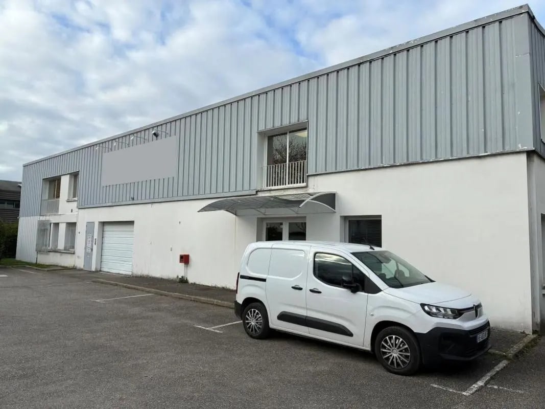 423 Rue Audemars, Buc à louer Photo principale– Image 1 sur 4