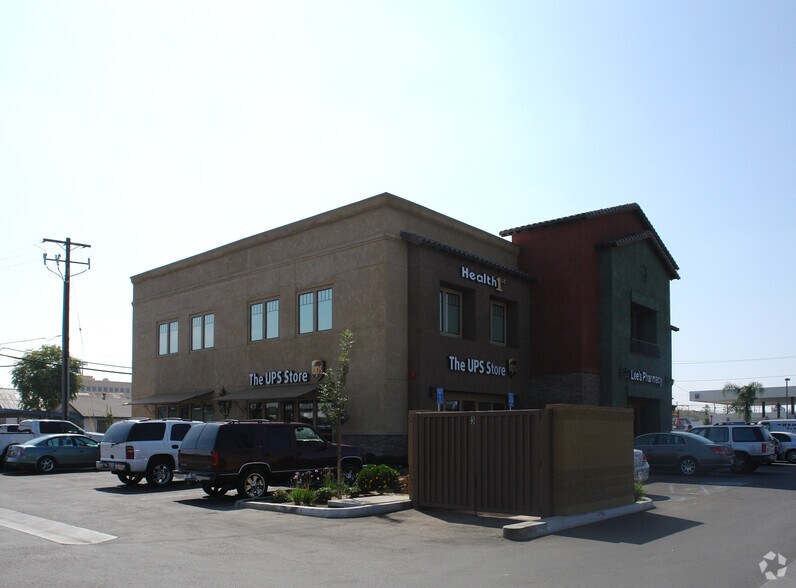 1201B 24th St, Bakersfield, CA à vendre - Photo de l’immeuble – Image 2 sur 4